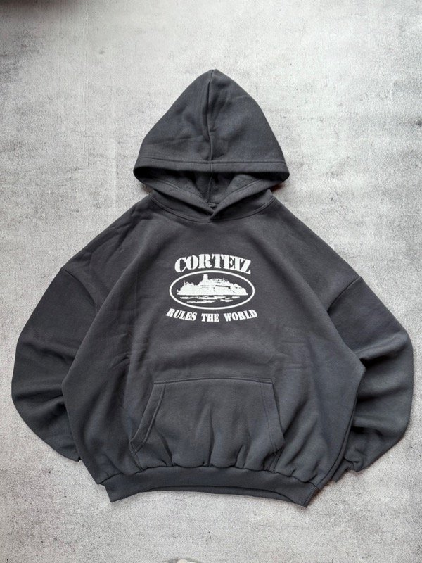 Producto - Hoddie Corteiz Gris