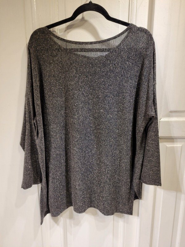 Producto - Sweater gris oscuro finito Talle XL - PRECIO: 44X