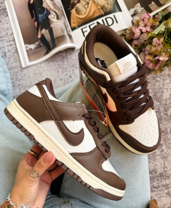 Producto - Nike  DUNK choco