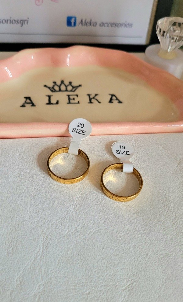 Producto - Alianza diseño griego de acero dorado - 2