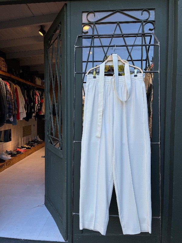 Producto - pantalón Lacoste