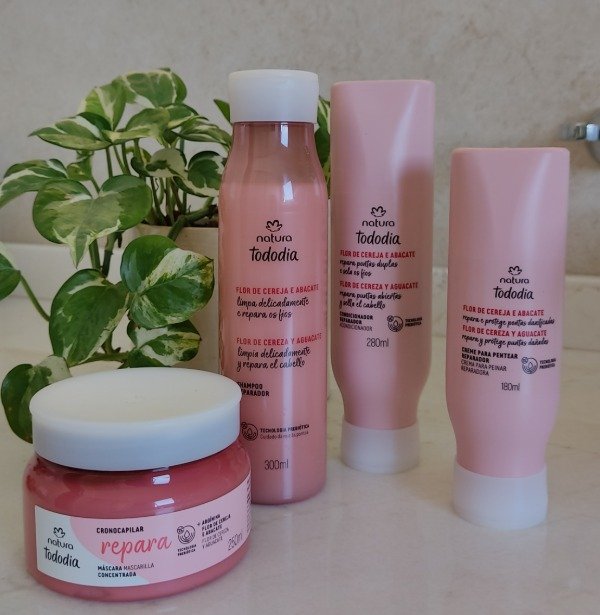 Producto - Tododia cabello Flor de cereza y plata
