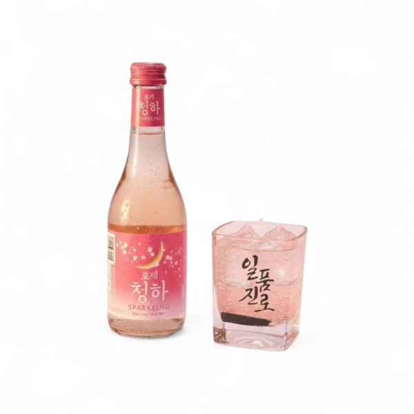 Producto - Bebida coreana espumante Chungha Sparkling Rosé + Vaso