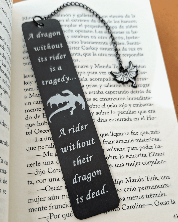 Producto - Marcapáginas metálico "Alas de sangre" 2