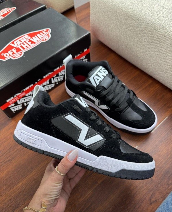 Producto - VANS UPLAND