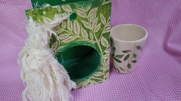 Producto - Taza botánica en caja de regalo