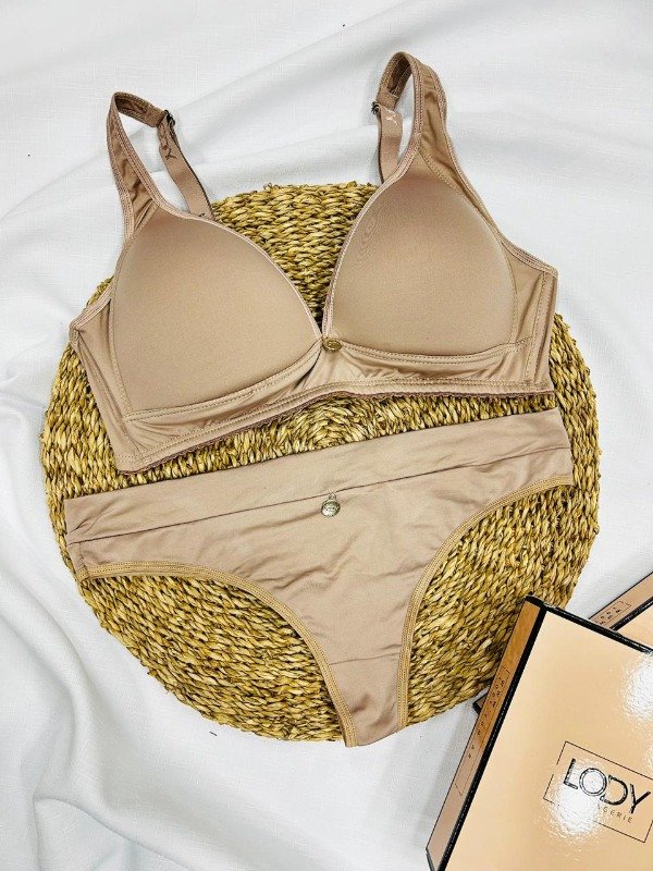 Producto - Art 5356- LODY- Conjunto Triángulo Soft de Microfibra y Colaless VISON