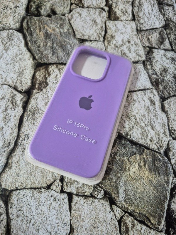 Producto - Funda silicone case con logo Iphone 15 Pro lila