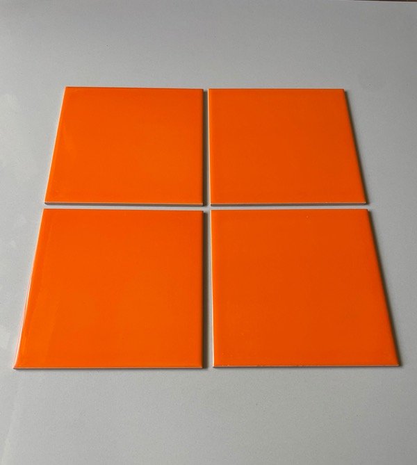 Producto - Azulejo 15 x 15 Color Naranja Brillante