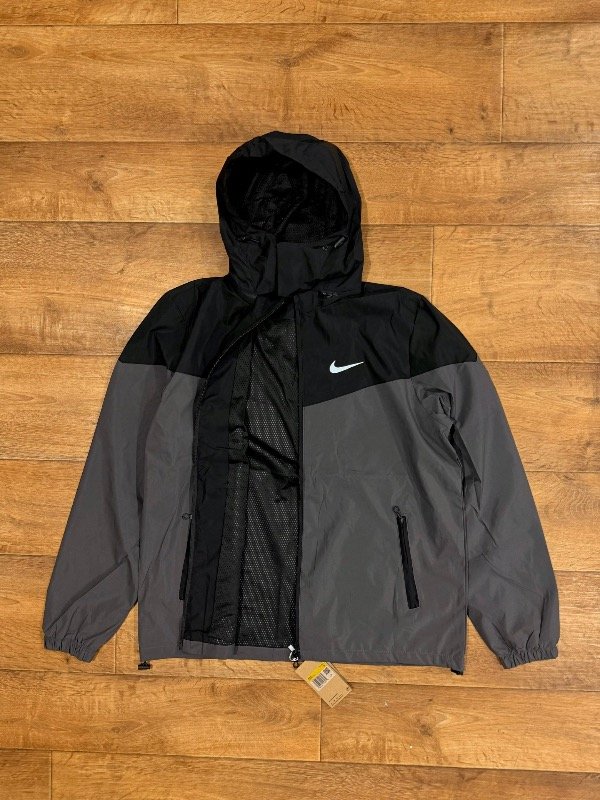 Producto - CAMPERA NIKE RED