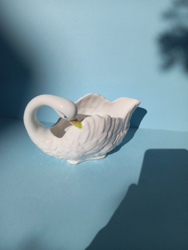 Producto - Cisne chico con detalle ver foto