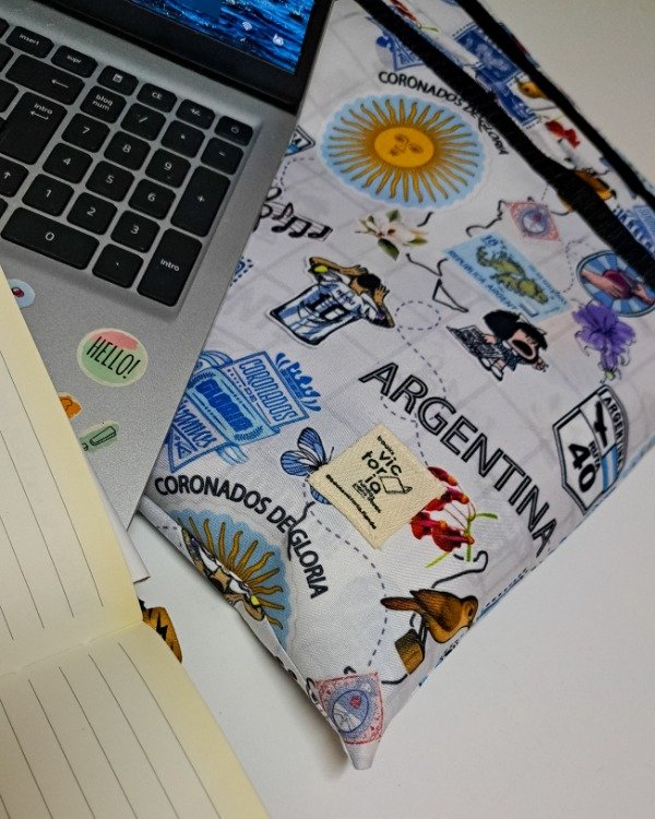 Producto - Funda para notebook Argentina IMPERMEABLE - 0