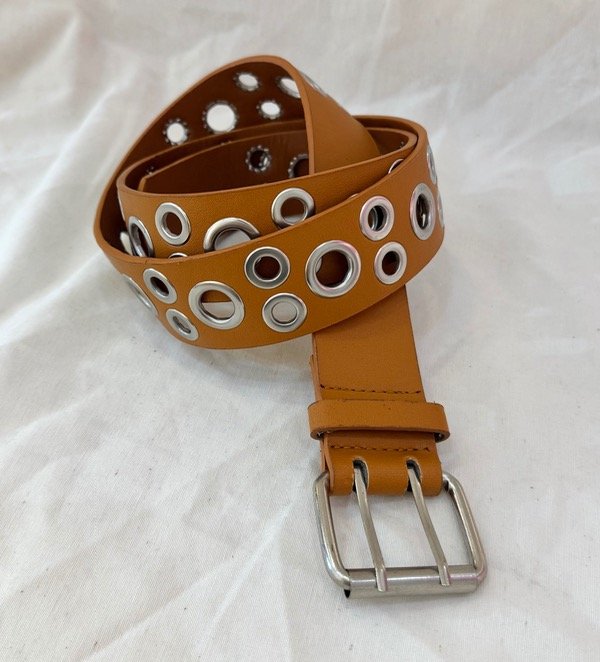 Producto - Cinto tachas Canada