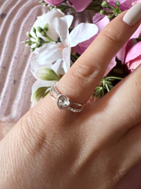 Producto - Anillo corazón con strass