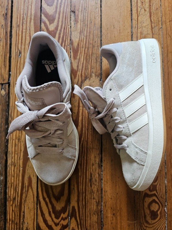 Producto - Zapatillas Adidas Beige n39