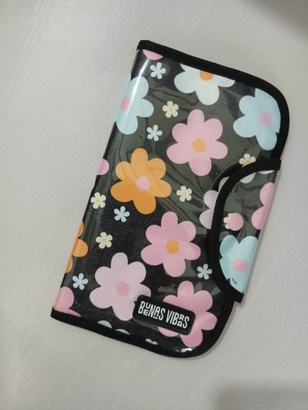 Producto - Estuche de higiene flores