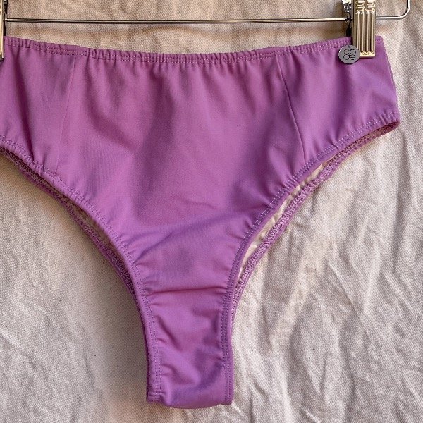 Producto - Bombacha alta semi vedetina lila