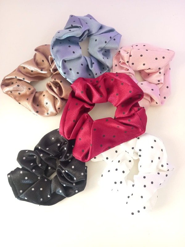 Producto - SCRUNCHIE LUNARES