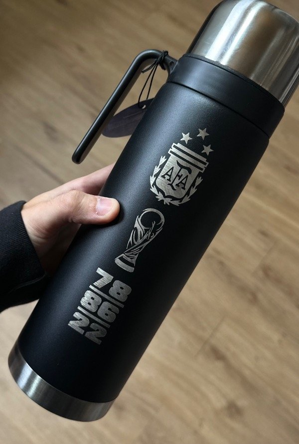 Producto - TERMO MEDIA MANIJA NEGRO PERSONALIZADOS EXCLUSIVOS