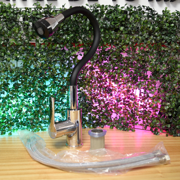 Producto - GRIFERIA DE COCINA CROMADA AV2510