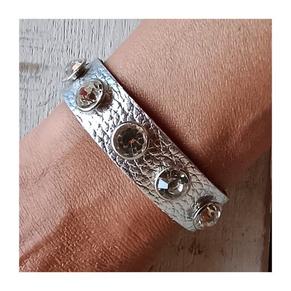 Producto - Brazalete Iris Plateado