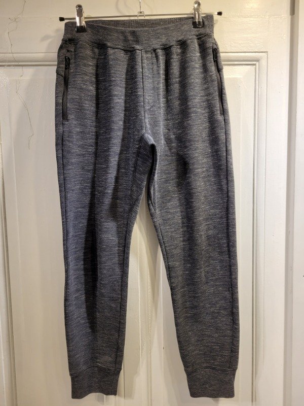 Producto - Jogging UNIQLO gris oscuro melange Talle 13 años - PRECIO: 23X
