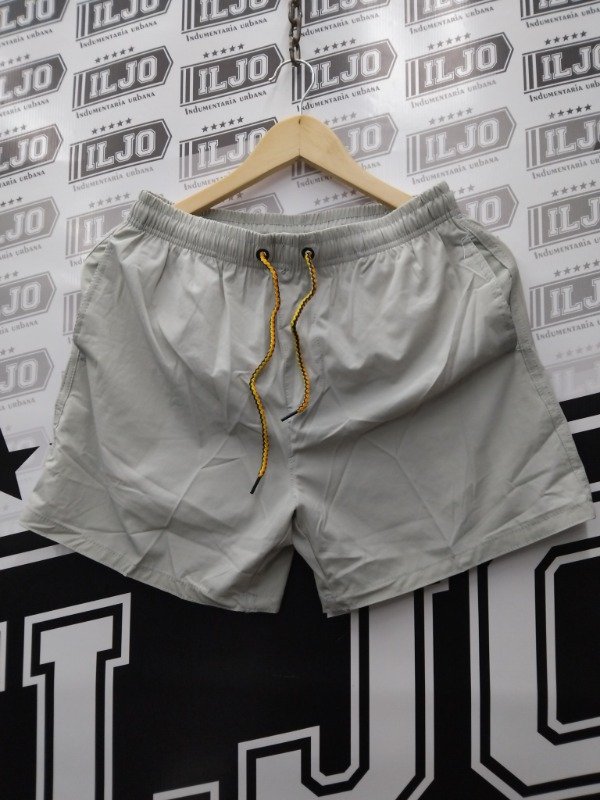 Producto - Traje de baño gris