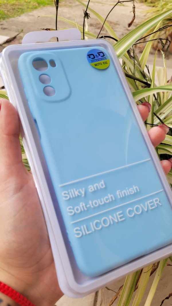 Producto - E32 silicona case con felpa celeste