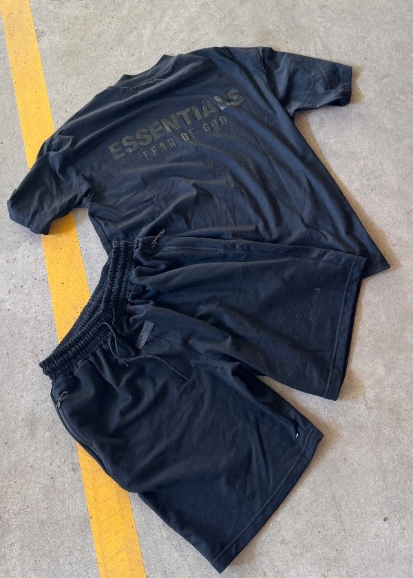 Producto - Conjunto Essentials Fear Of God Total Black - 2