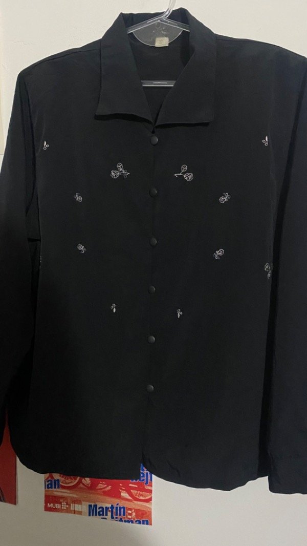Camisa rositas bordadas