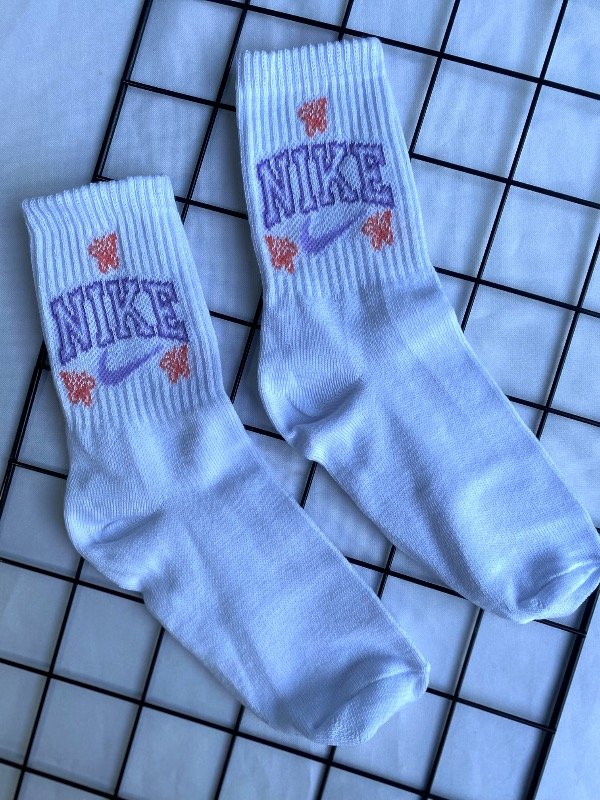 Producto - Medias 3/4, nike blancas con lila y rosa