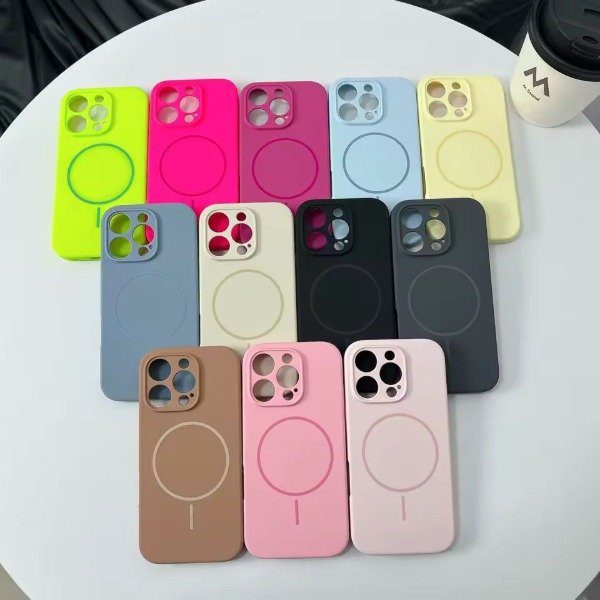 Producto - Silicone case magsafe con cubre camara