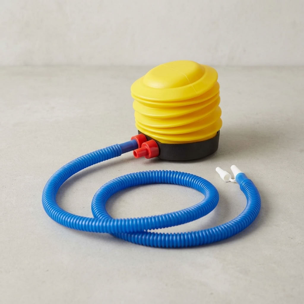 Producto - Inflador pelotas de esferodinamia con fuelle para inflar a pie o mano. - 1