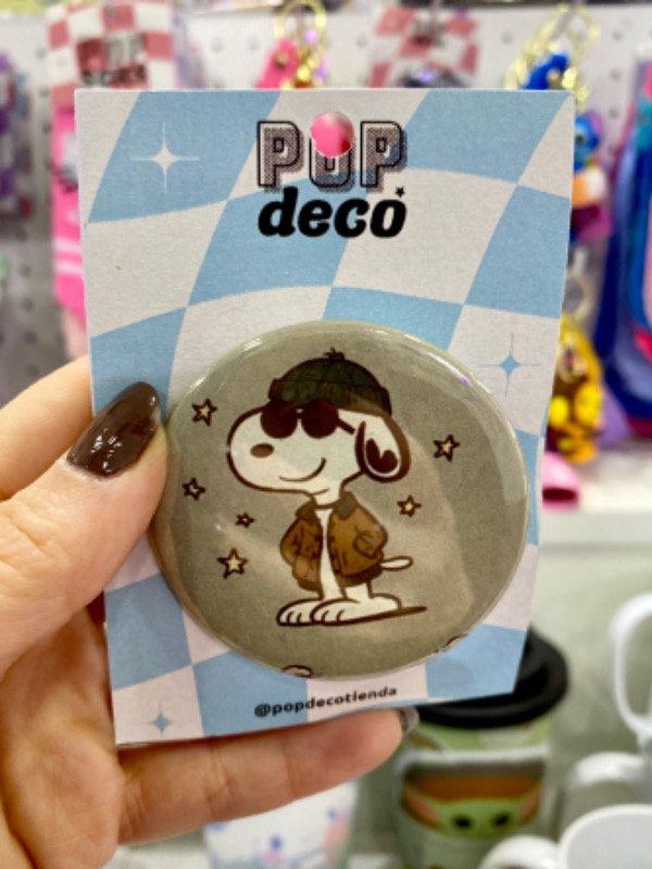 Producto - Pin Snoopy Hipster