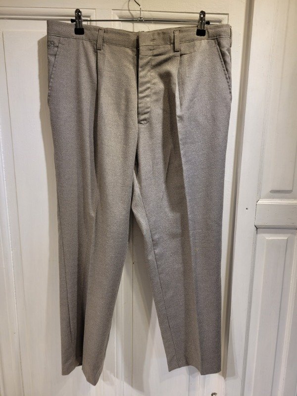 Producto - Pantalón JEAN CARTIER gris Talle 50 - PRECIO: 36X