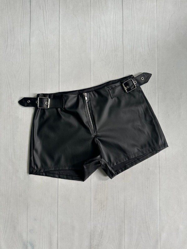 Producto - [4773] Short tiro bajo c/cierre y 2 presillas ojalillos cuerina