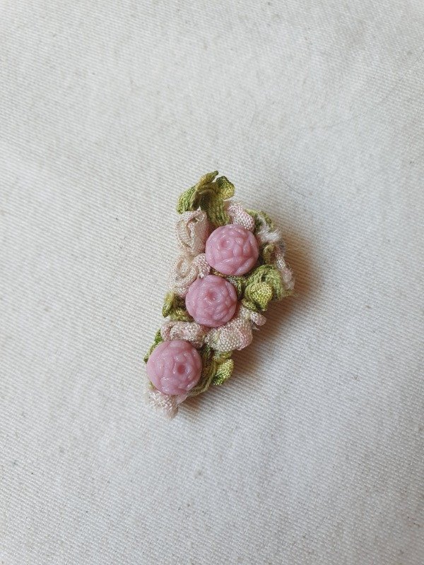Producto - Clip de Vestido 40s Cintas y Rositas de Cristal Rosa