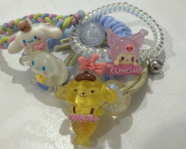Producto - Hebillas sanrio por 4 unidades