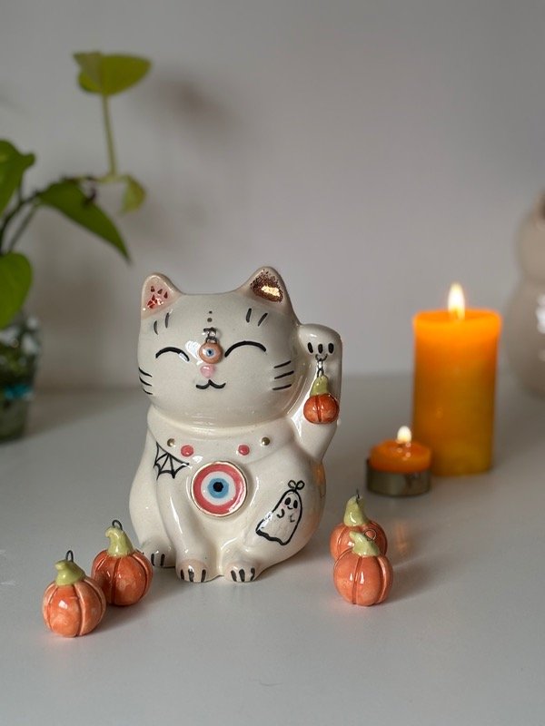 Producto - Gatito de la suerte HALLOWEEN