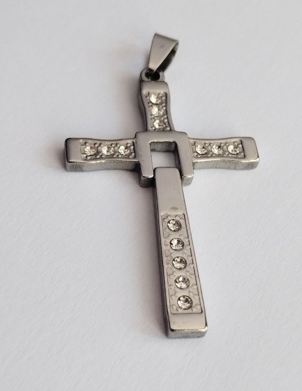 Producto - Dije cruz de Toretto