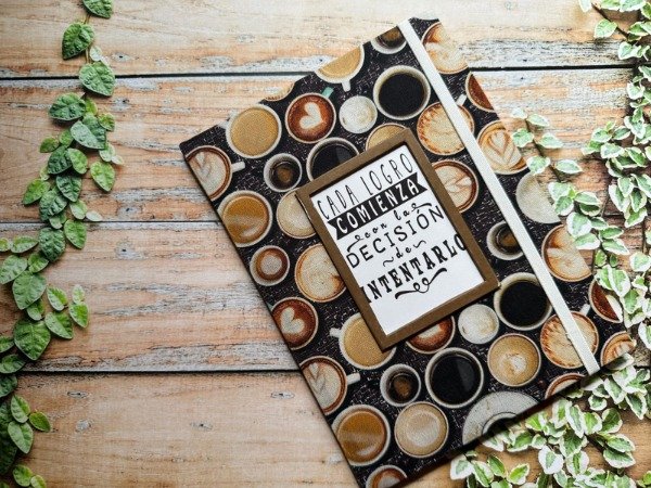 Producto - Indice teléfonico y Social Media Café