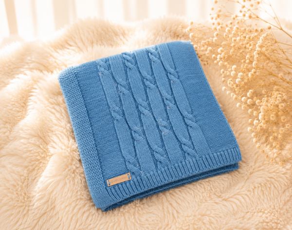 Producto - MANTA LANA OCHITOS CELESTE MARE