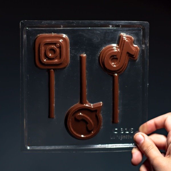 Producto - Placa para chupetin tik tok WhatsApp Instagram redes sociales chocolate