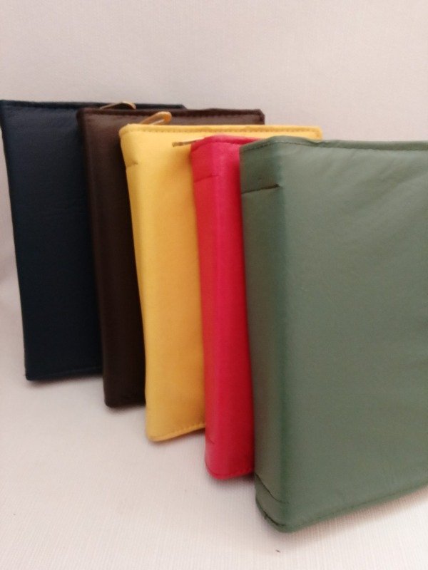 Producto - FUNDAS PARA BIBLIA LETRAS GRANDES LISAS varios diseños