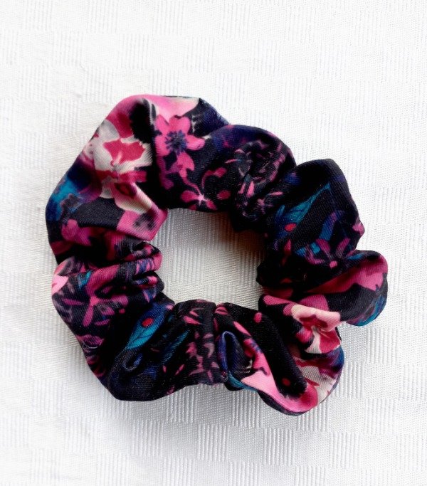 Producto - Scrunchie Jardín Nocturno