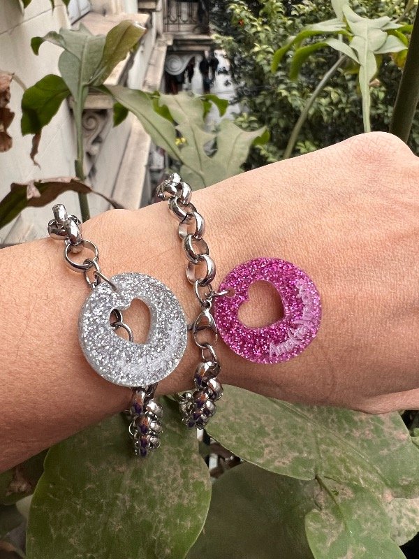 Producto - 2 pulseras rolo de acero gliter ama(te) mucho