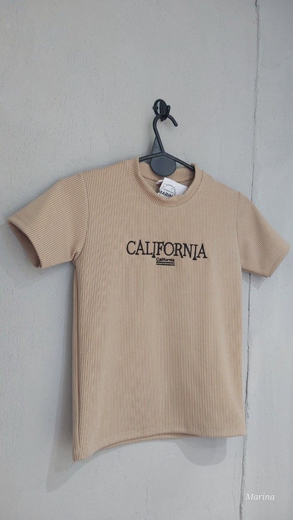 Producto - Remera bordada