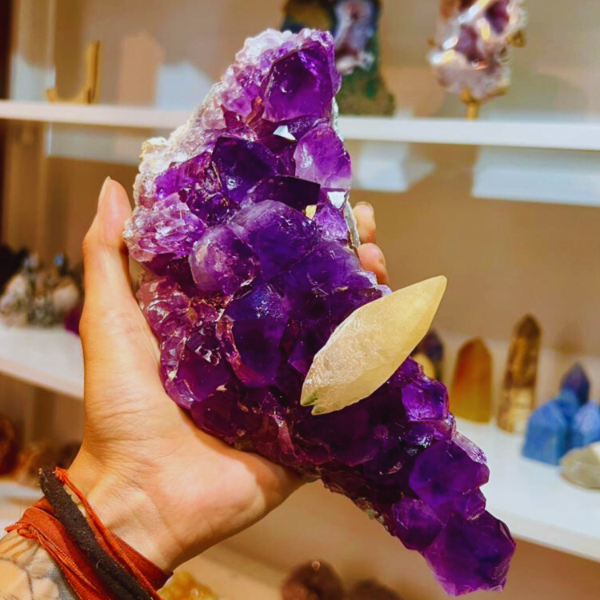 Producto - Drusa Amatista XL con formacion calcita
