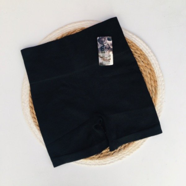 Producto - Short Liso D'lirio (Negro) Sin Frunce