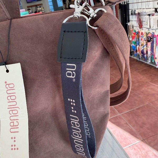 Producto - Cartera mediana símil gamuza - 4